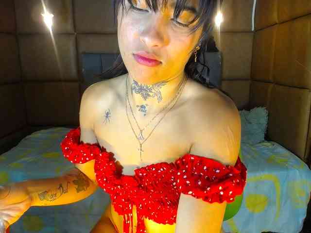 LiaGill webcam
