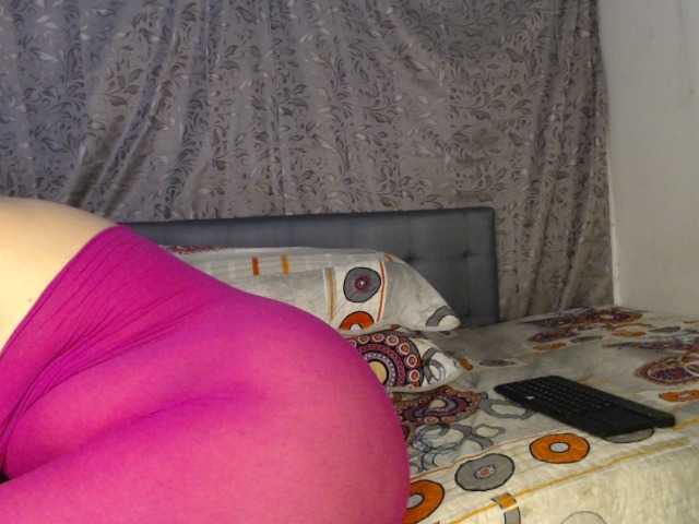 soe-lara's BongaCams show and profile