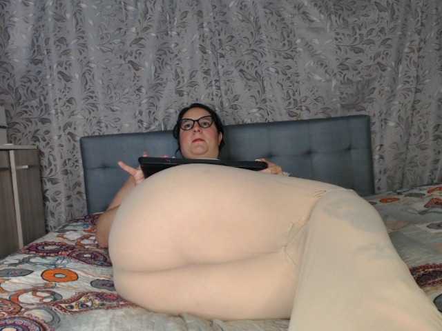 soe-lara's BongaCams show and profile