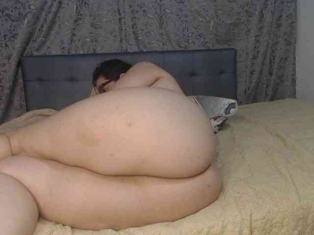 soe-lara Live Webcam on BongaCams