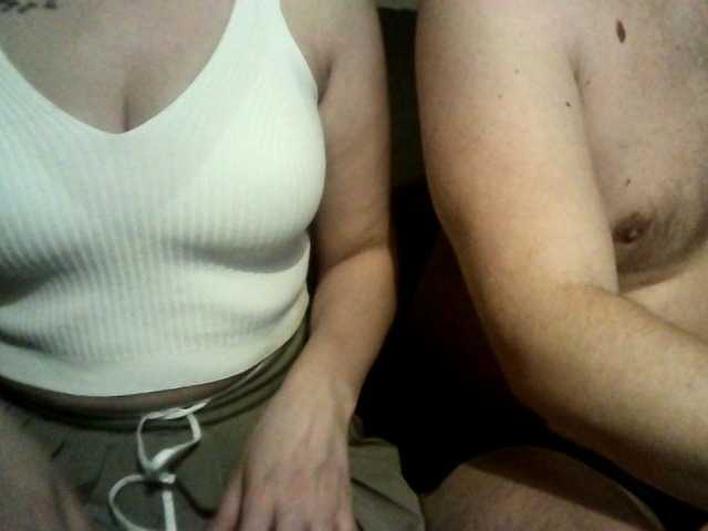 On-i-Ona's BongaCams show and profile