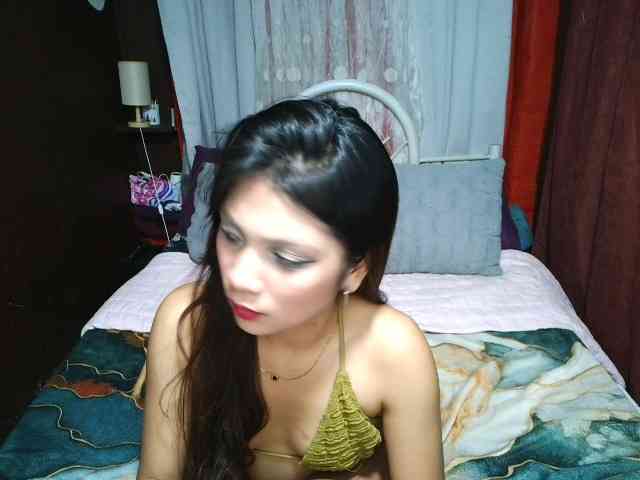 rheiicutie Live Webcam on BongaCams