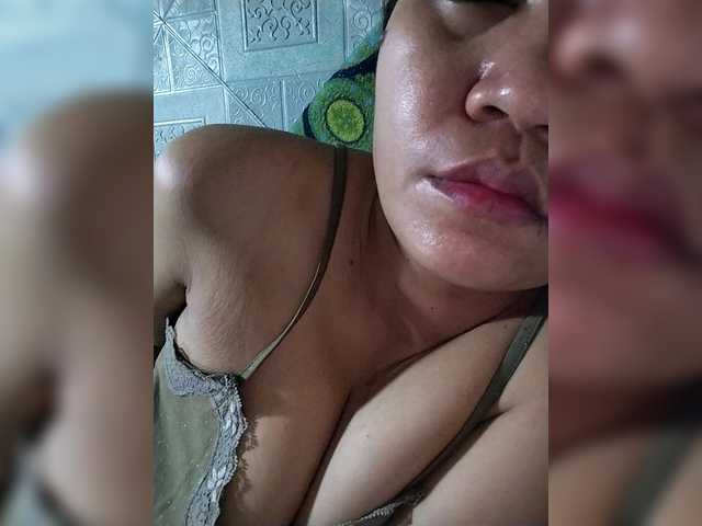 Pretty30's BongaCams show and profile