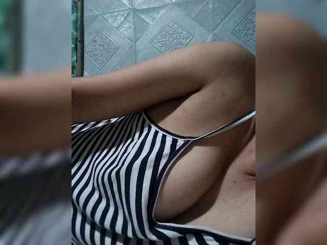 Pretty30 webcam