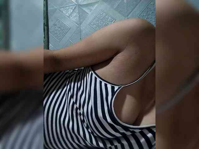 Pretty30 webcam