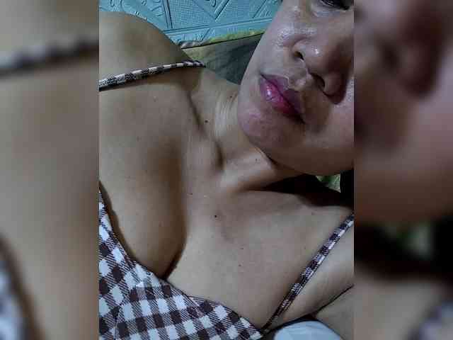 Pretty30 Live Webcam on BongaCams