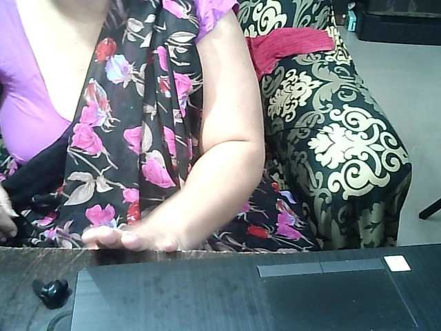 Indianbhabhimilf40's BongaCams show and profile