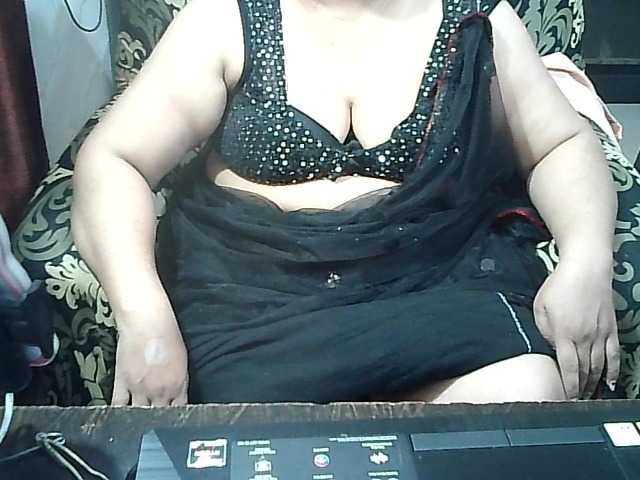 Sex chat gratuit in direct cu Indianbhabhimilf40 pe BongaCams