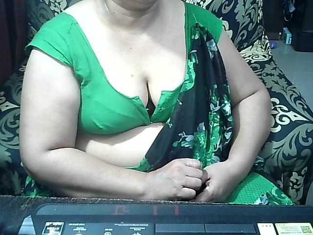 Indianbhabhimilf40 webcam