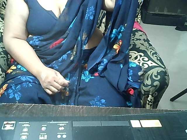 Indianbhabhimilf40 from BongaCams is Freechat