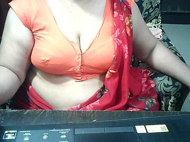 Indianbhabhimilf40 from BongaCams