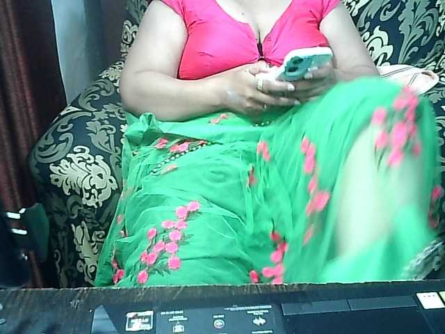 Indianbhabhimilf40 ライブセックスカメラ