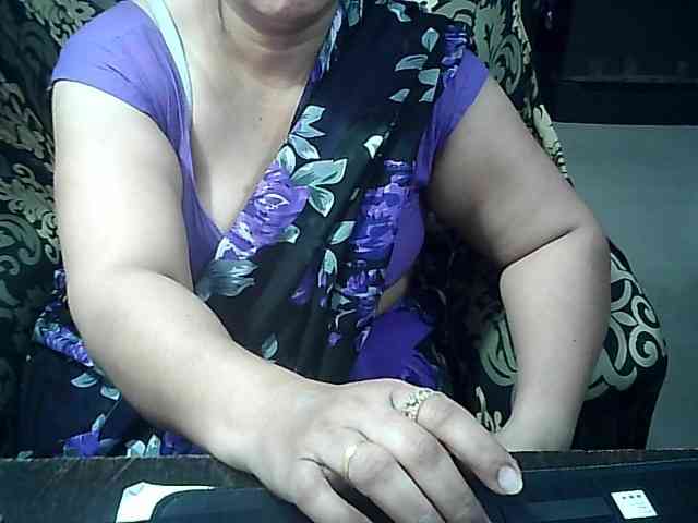 Indianbhabhimilf40 webcam