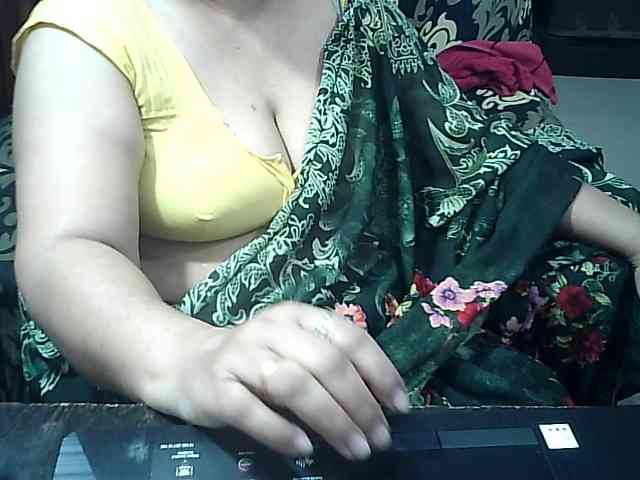 Indianbhabhimilf40 webcam