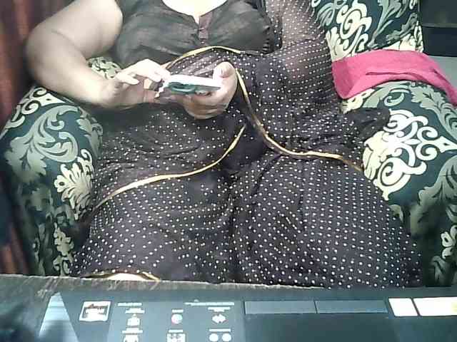 Indianbhabhimilf40 webcam