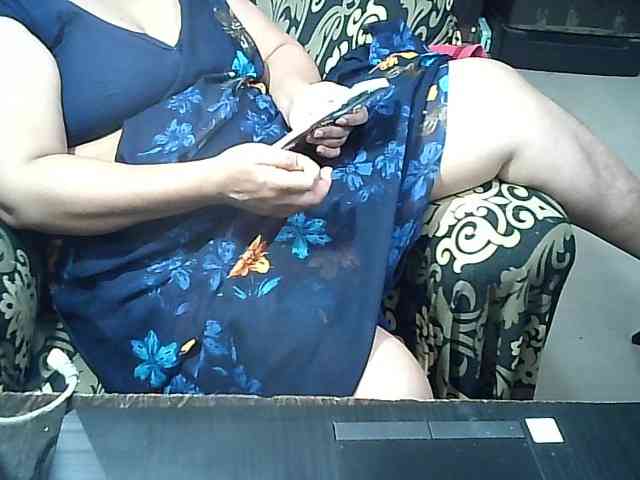 Indianbhabhimilf40 webcam