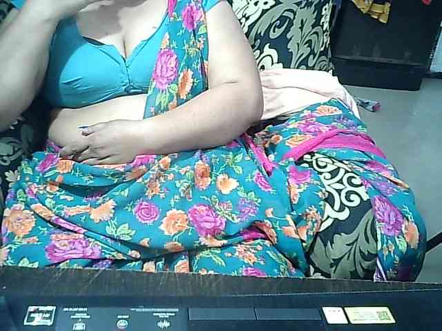 Indianbhabhimilf40 webcam