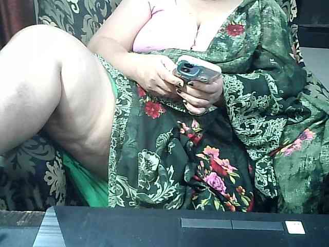 Indianbhabhimilf40 webcam