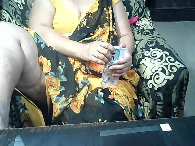 Indianbhabhimilf40 webcam