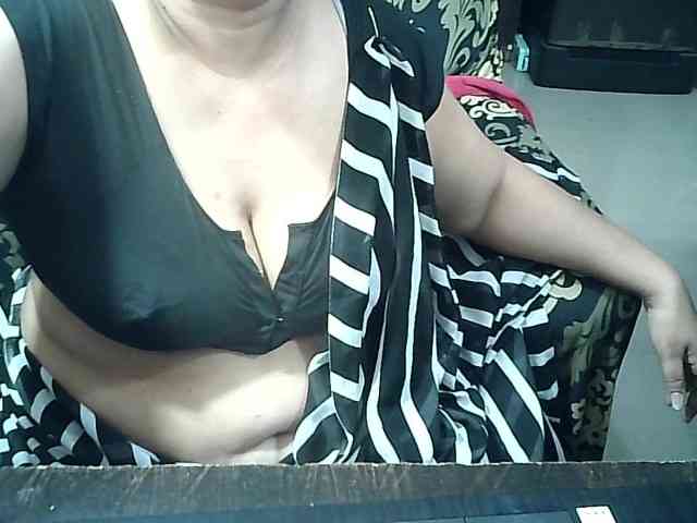 Indianbhabhimilf40 webcam