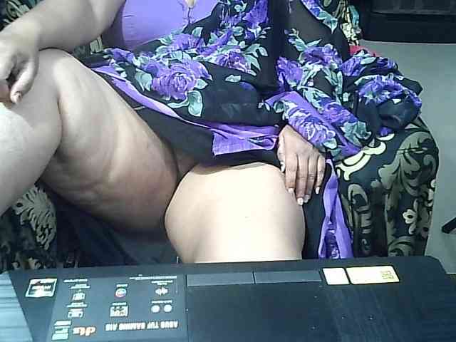 Indianbhabhimilf40 webcam