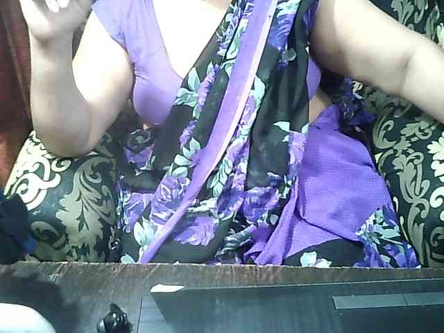 Indianbhabhimilf40 webcam