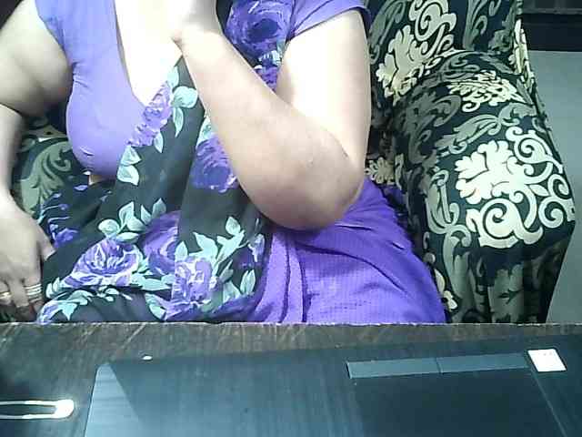 Indianbhabhimilf40 webcam