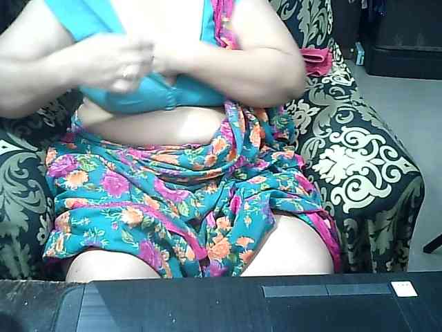 Indianbhabhimilf40 webcam