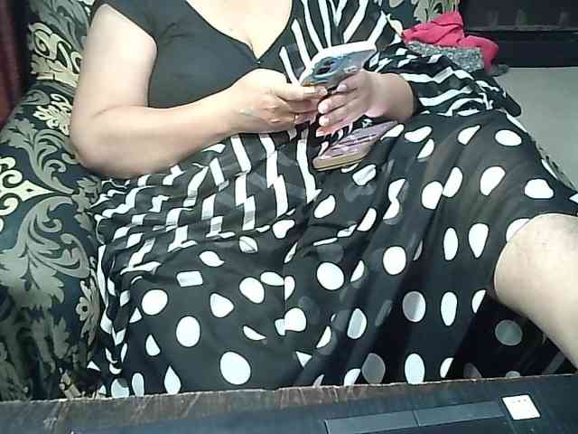 Indianbhabhimilf40 webcam