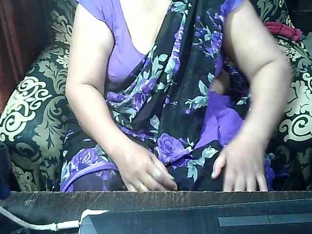 Indianbhabhimilf40 webcam