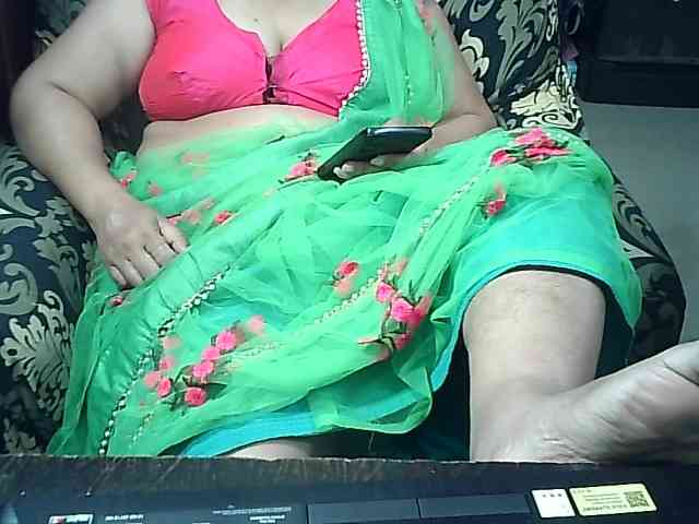 Indianbhabhimilf40 webcam