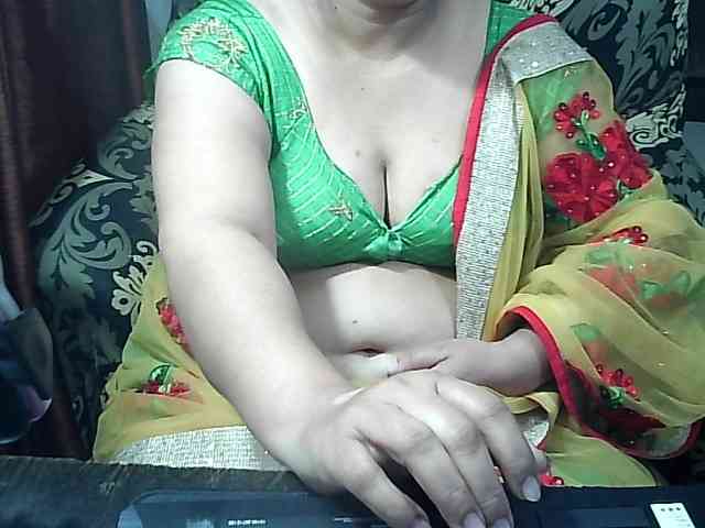 Indianbhabhimilf40 webcam