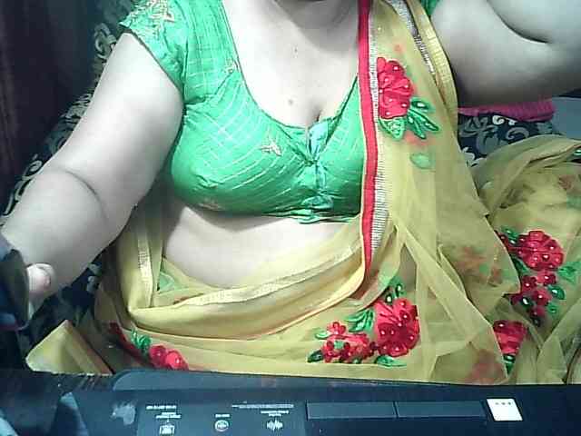 Indianbhabhimilf40 webcam
