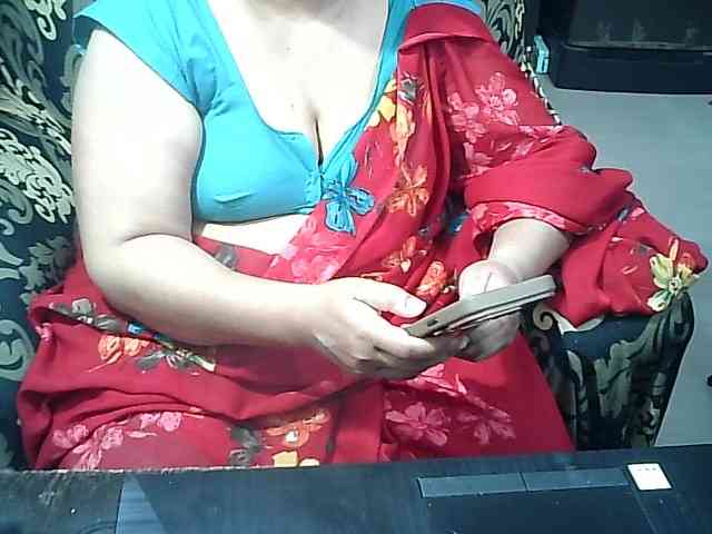 Indianbhabhimilf40 webcam