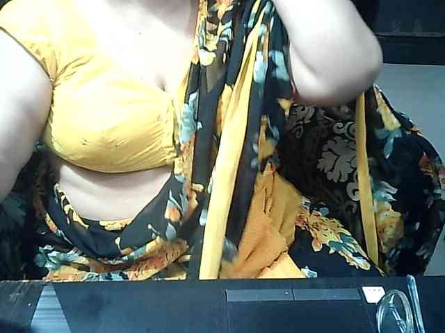 Indianbhabhimilf40 webcam