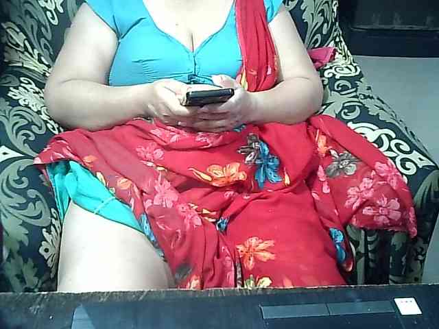 Indianbhabhimilf40 webcam