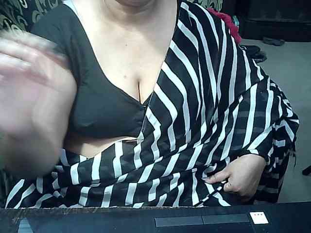 Indianbhabhimilf40 webcam