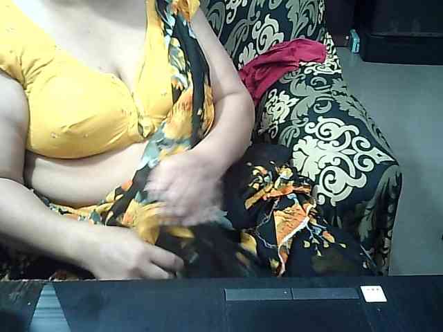 Indianbhabhimilf40 webcam