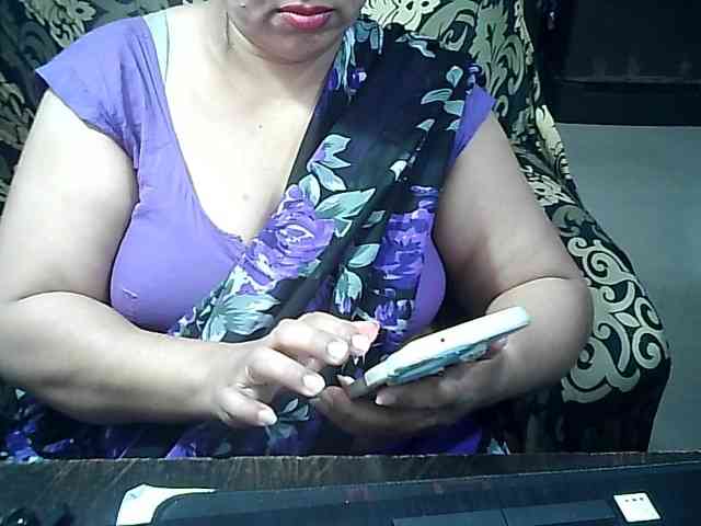 Indianbhabhimilf40 webcam