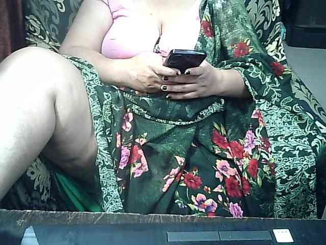 Indianbhabhimilf40 webcam