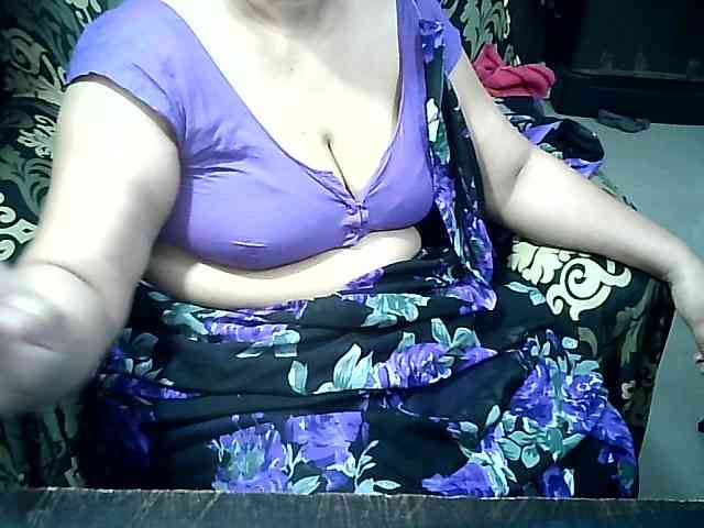 Indianbhabhimilf40 webcam