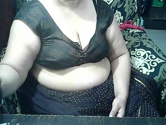 Indianbhabhimilf40 webcam