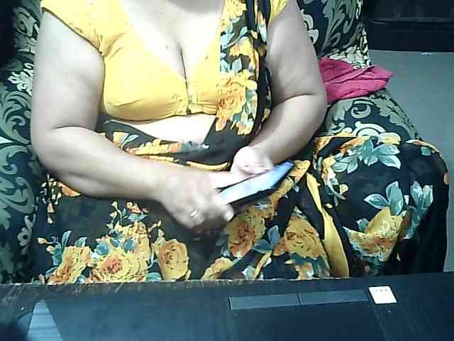 Indianbhabhimilf40 webcam