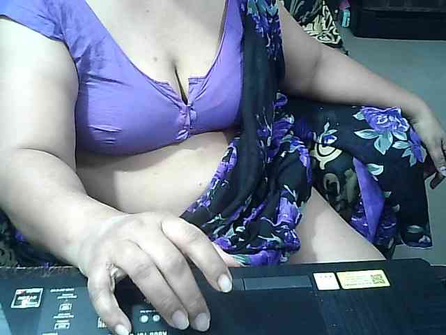 Indianbhabhimilf40 webcam