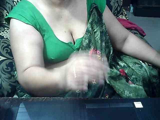 Indianbhabhimilf40 webcam