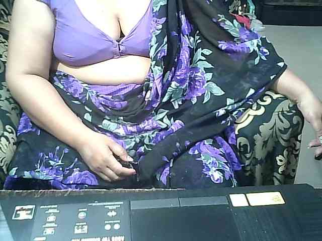Indianbhabhimilf40 webcam