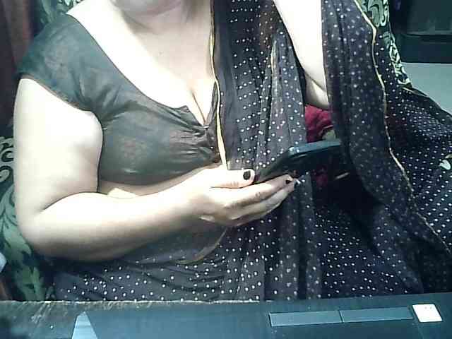 Indianbhabhimilf40 webcam