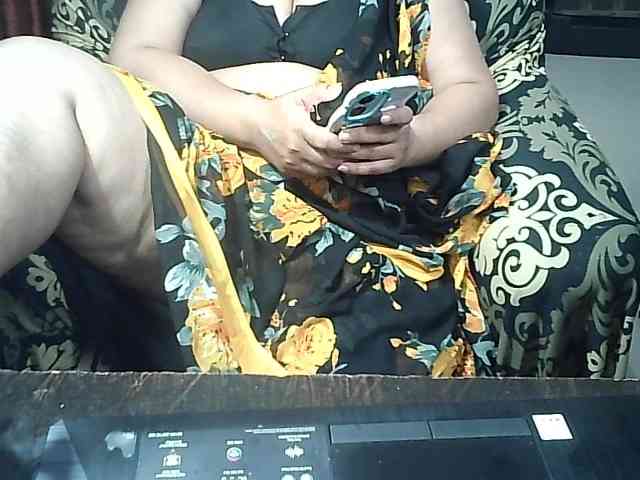 Indianbhabhimilf40 webcam