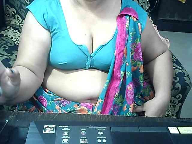 Indianbhabhimilf40 webcam