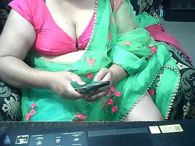 Indianbhabhimilf40 webcam